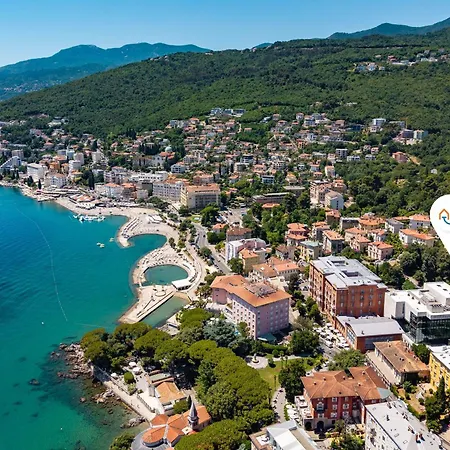 Sea And Retreat - Happy *