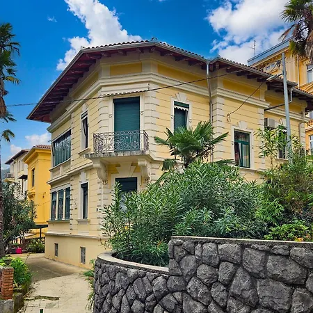 Sea And Retreat - Happy * Opatija